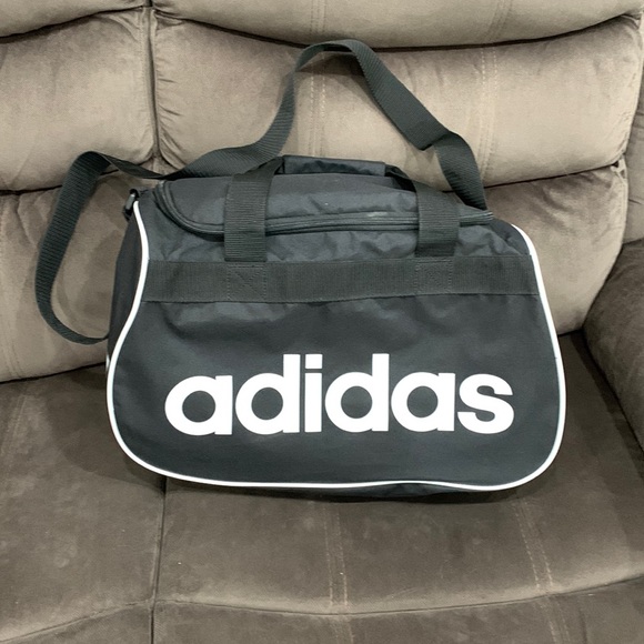adidas Other - Adidas duffle bag
